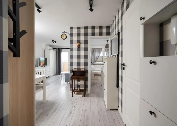Czerniakowska Comfy By Bookinghost Apartament