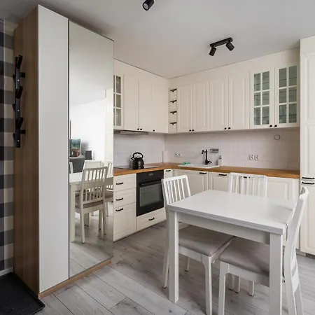 Czerniakowska Comfy By Bookinghost Appartement
